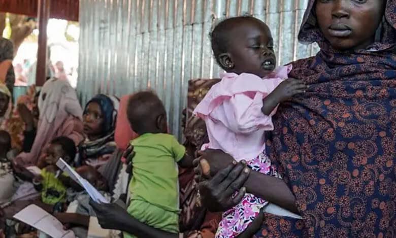 Sudan crisis: Families eat animal feed amid severe famine