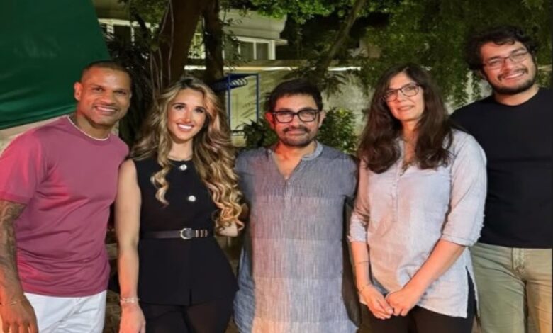 Aamir Khan's candid moment with Gauri & Junaid goes viral