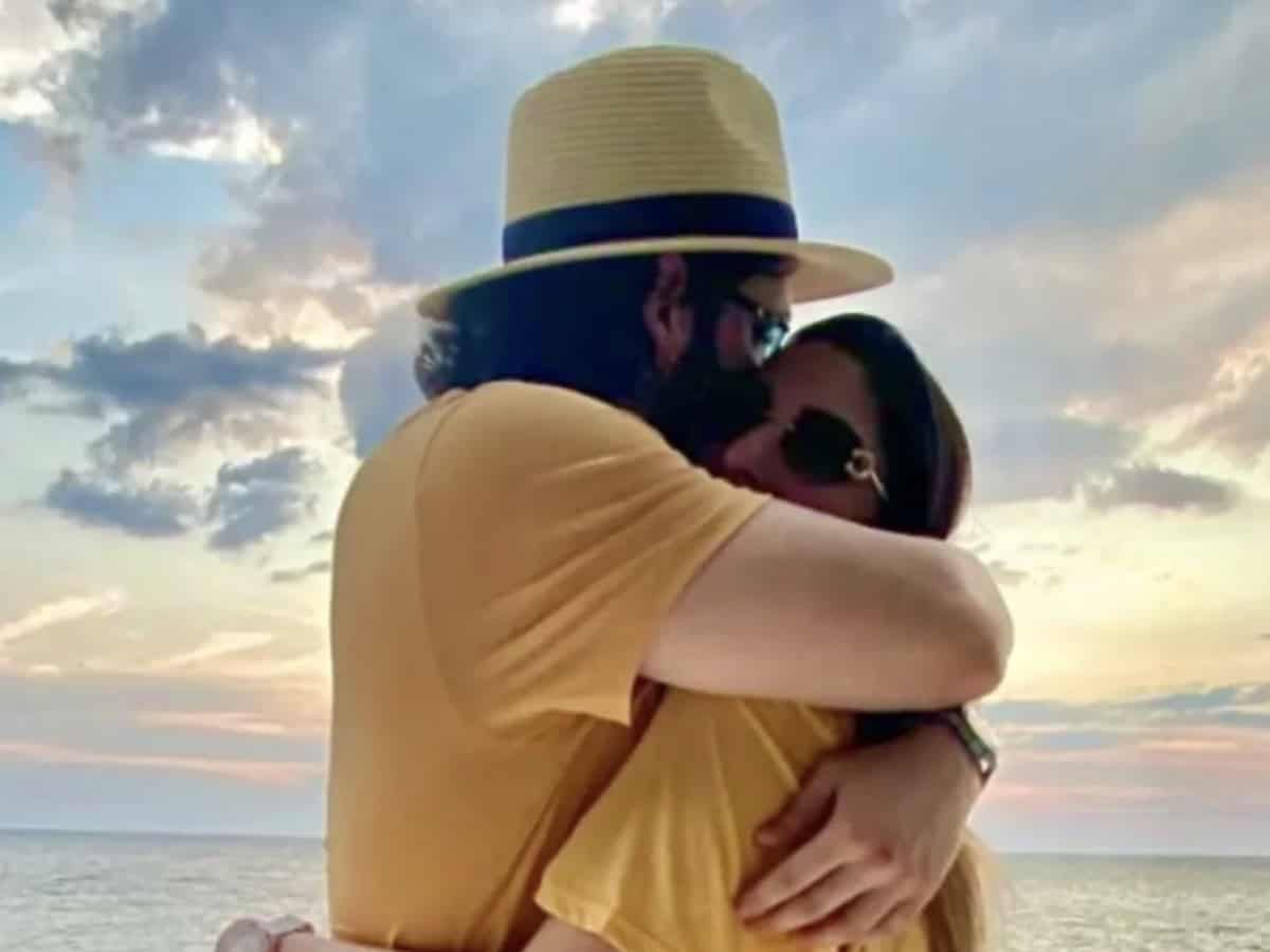 Akhil Akkineni's romantic photo with wife-to-be Zainab goes viral