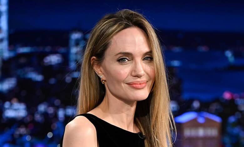 Photo of Angelina Jolie