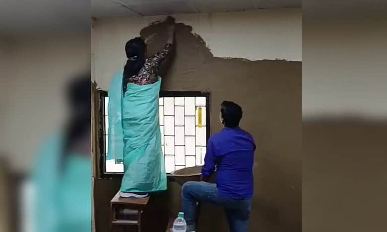 Watch: DU principal smears cow dung on classroom walls, calls it ‘research’