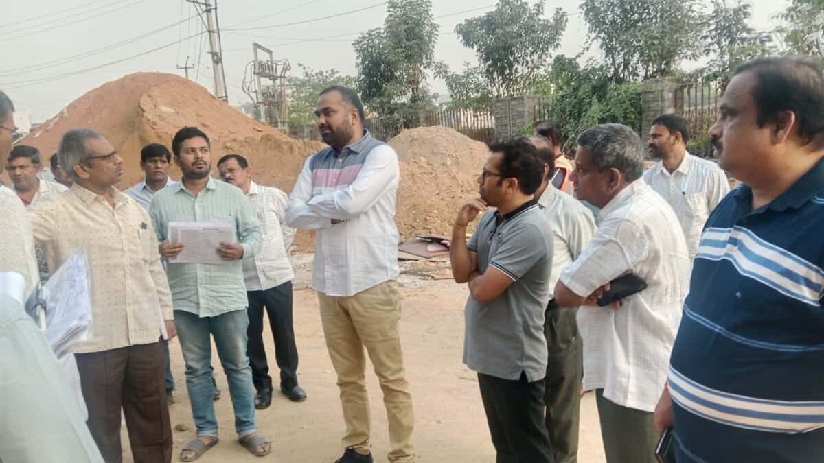 GHMC commissioner, RV Karnan instructing other officals officials to complete the land acquisition process required for the construction of the up and down ramps of the Aramgarh flyover at the earliest.