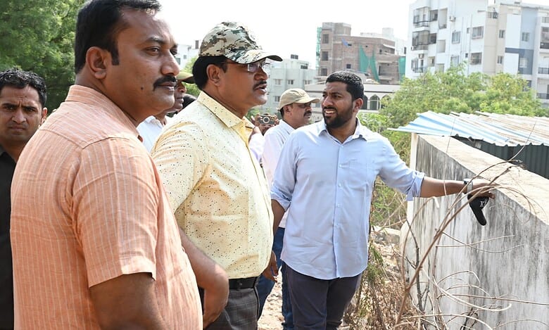 HYDRAA chief along with other officals conducting inspections at Patancheruvu, Gandipet and Ameenpur