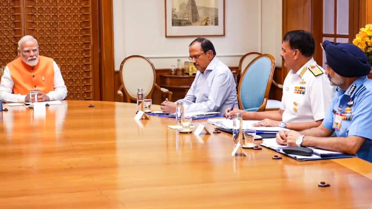 PM Modi in a meeting with top defence establishment.