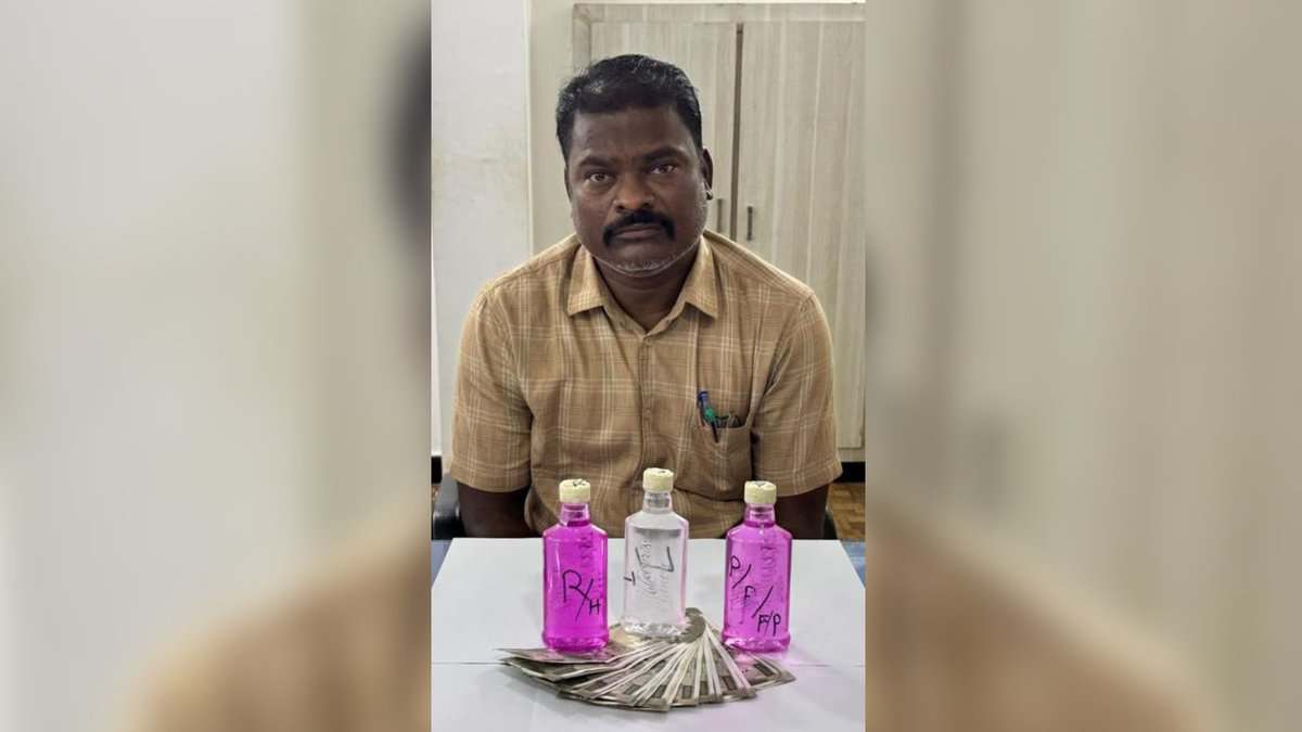 TGSPDCL employee Kondaiah with a positive bribery test and bribe money