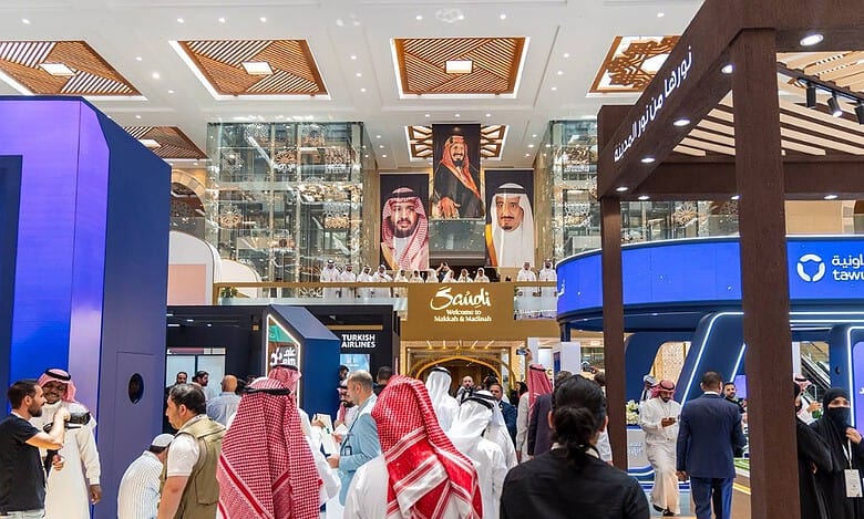 A section of the attendees to see what the exhibitors are offering.