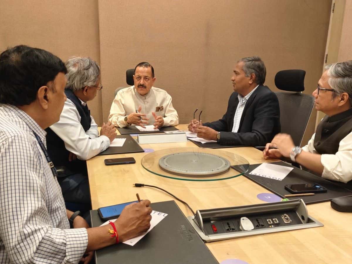 Union Minister of State for Science & Technology Jitendra Singh at a meeting with the directors of three premier CSIR laboratories based in Hyderabad