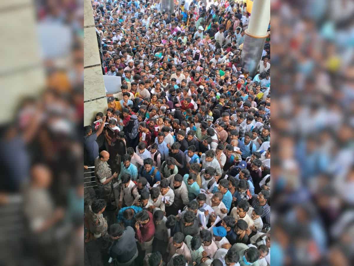Massive crowd at Warangal job fair