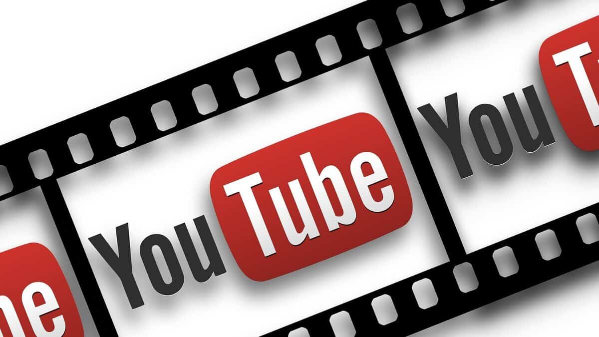 YouTube logo