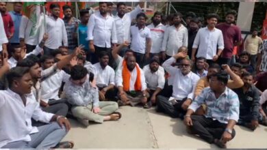 Hyderabad: Youth Congress demands HCA president's resignation