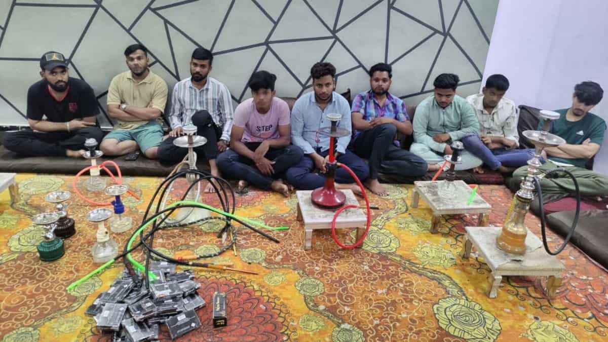 Illegal hookah parlour in Hyderabad
