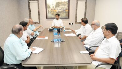 Telangana CM meets Peace Talks Committee on Maoist ceasefire