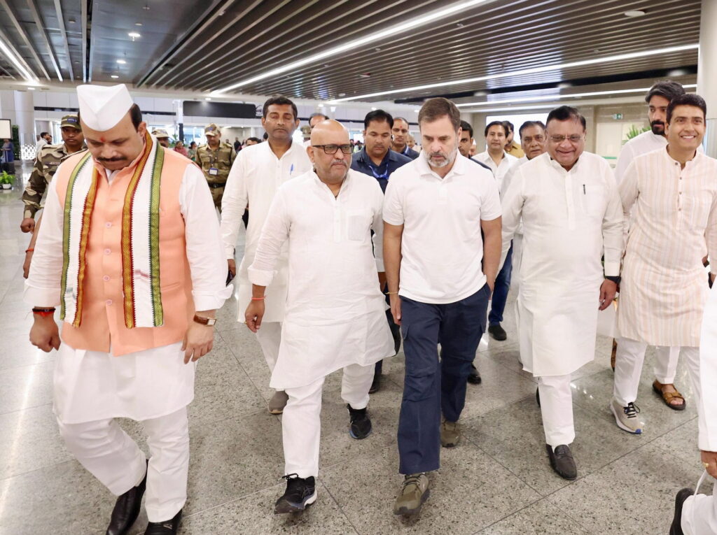 Rahul Gandhi arrives in Lucknow