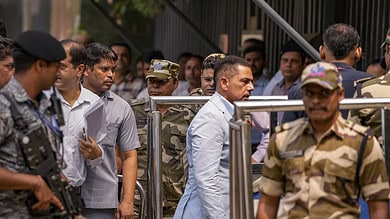 Robert Vadra appears before ED on day 2