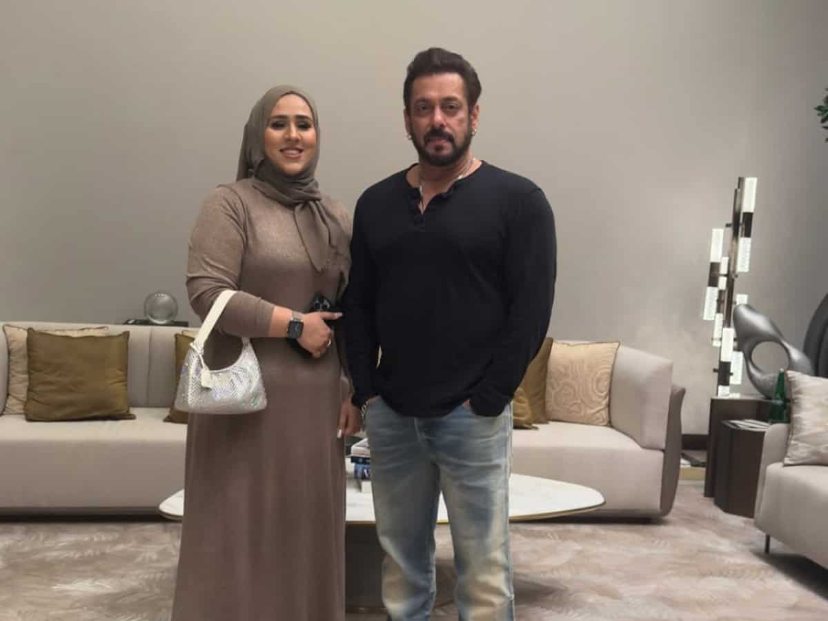 Salman Khan's photo with fan