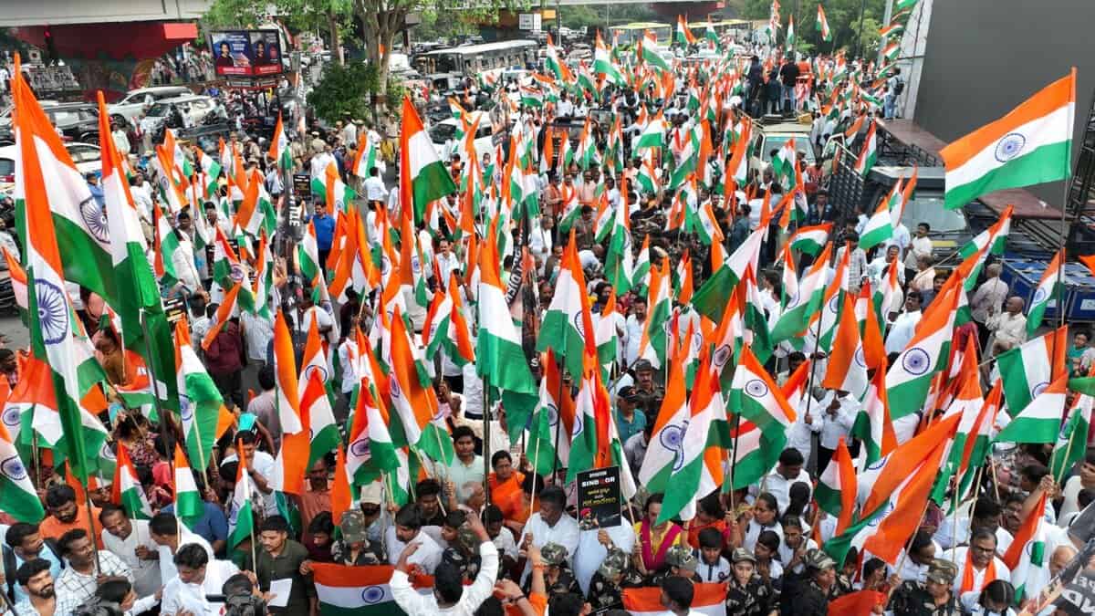 A massive Tiranga rally was organised at Tank Bund in Hyderabad on May 17, to highlight the success of ‘Operation Sindoor’.