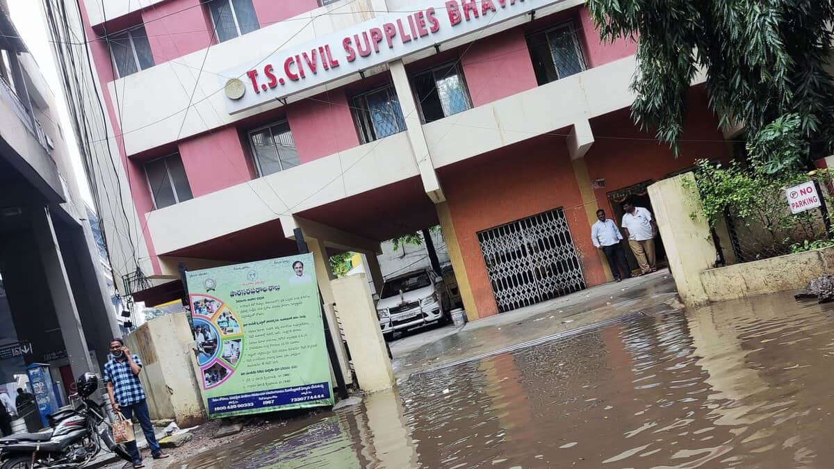AP government agrees to transfer the ownership of Civil Supplies Bhavan at Irrum Manzil to Telangana.