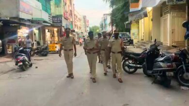 Hyderabad police carry out marches in Mir Chowk