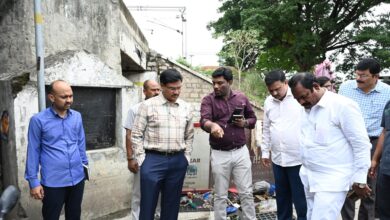 In response to heavy rains, HYDRAA commissioner AV Ranganath conducted a field inspection of flood-prone areas on May 28.