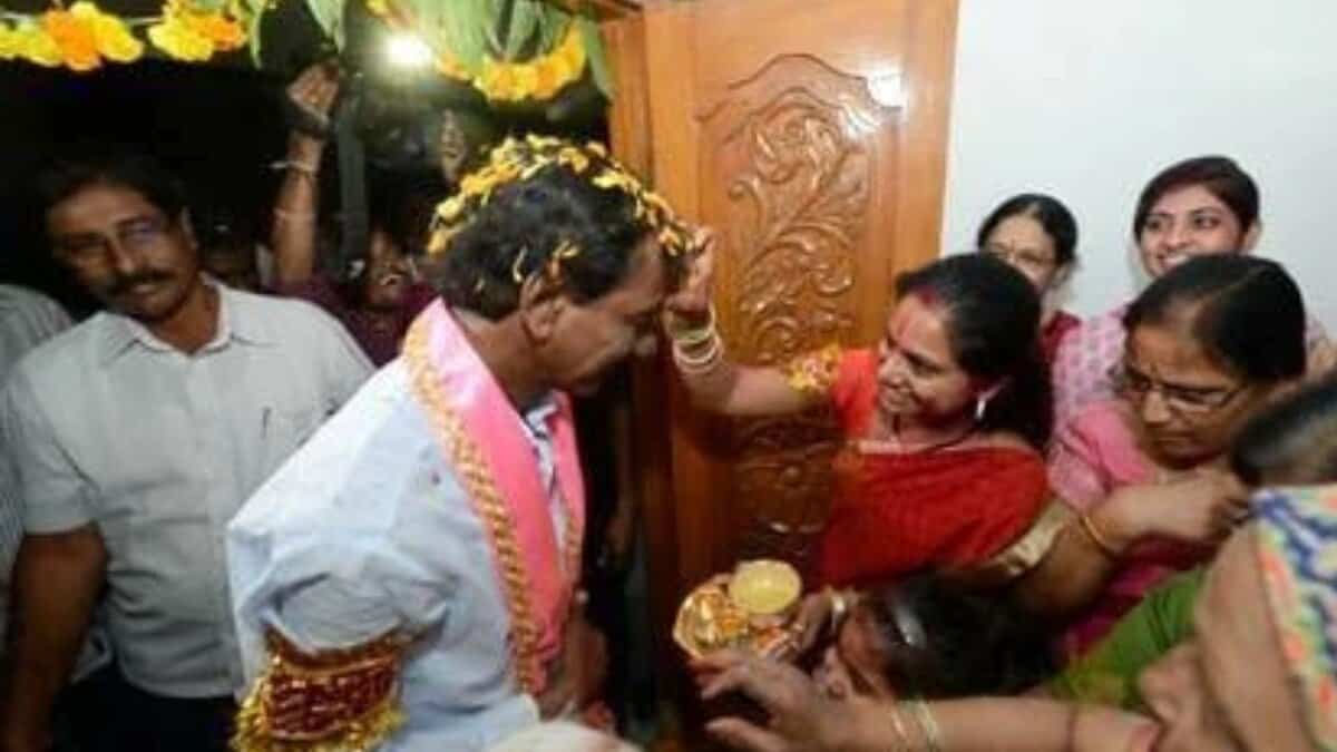 BRS MLC K Kavitha writes to KCR, giving her feedback on the party's silver jubilee celebrations in Elkaturthy last month.