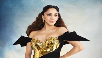 Kiara Advani flaunts baby bump at MET Gala, hubby Sidharth is smitten