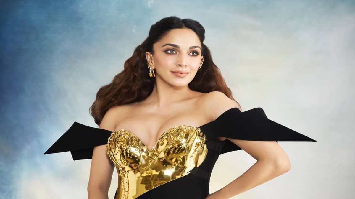 Kiara Advani flaunts baby bump at MET Gala, hubby Sidharth is smitten