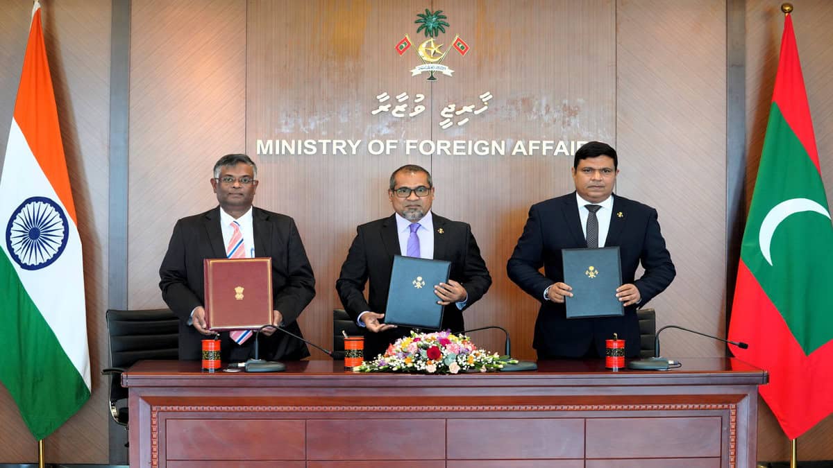 13 MoUs signed between India and Maldives