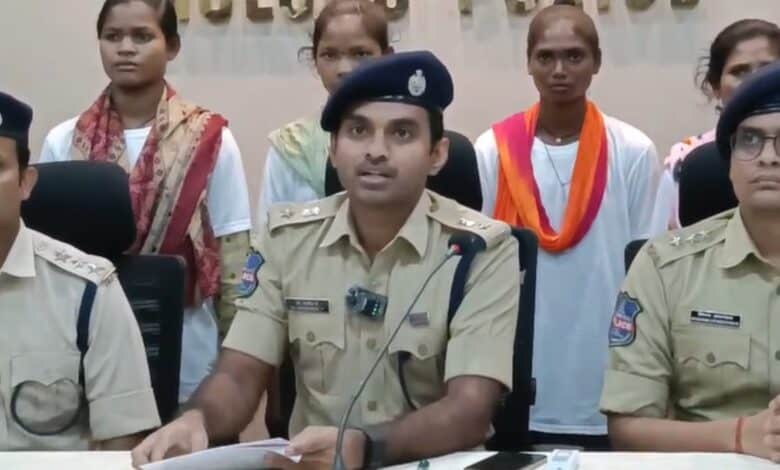 Mulugu police briefing media personnel, others regarding the arrest of 20 Maoists