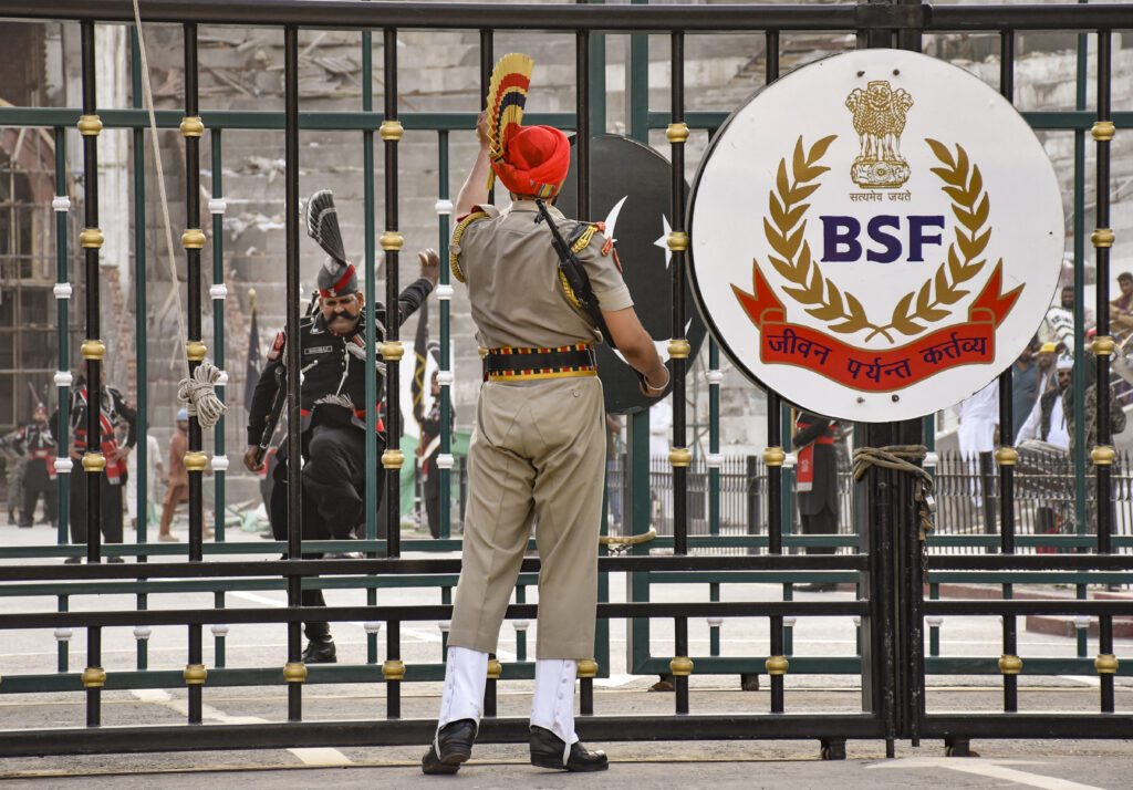 Retreat ceremony resumes at Attari