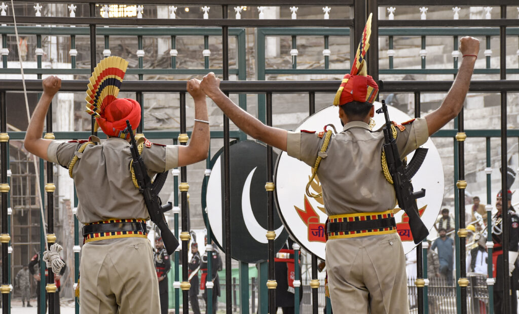 Retreat ceremony resumes at Attari