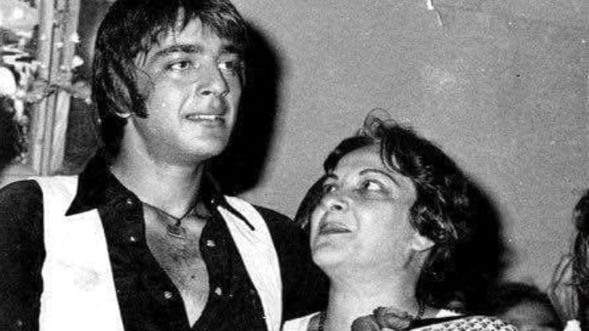 Sanjay Dutt remembers late mother Nargis Dutt with childhood memories