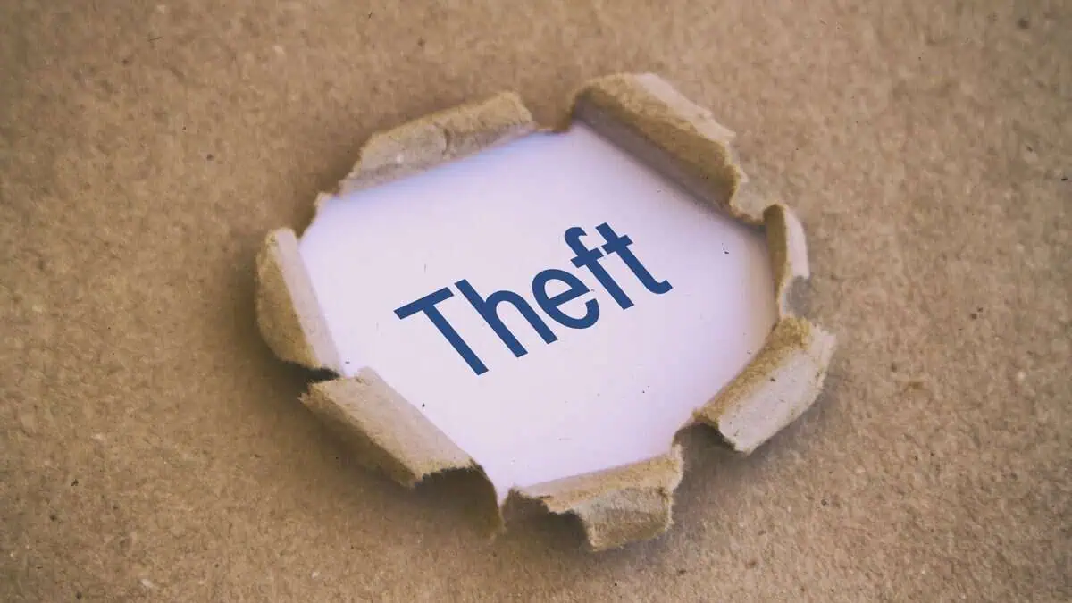 Theft in text for a story in Hyderabad.