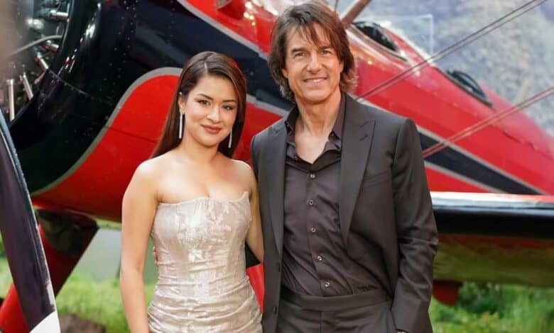 Avneet Kaur and Tom Cruise