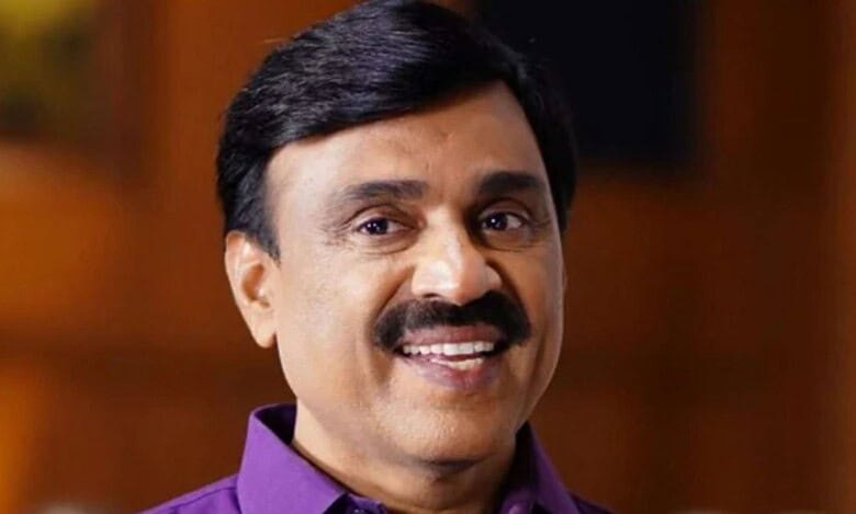 The image displays a photo of former Karnataka minister, Gali Janardhan Reddy