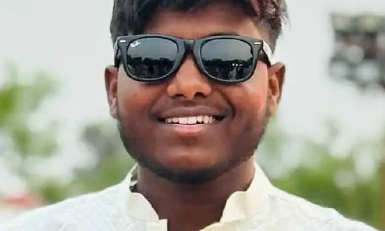 B Tech student Vivek