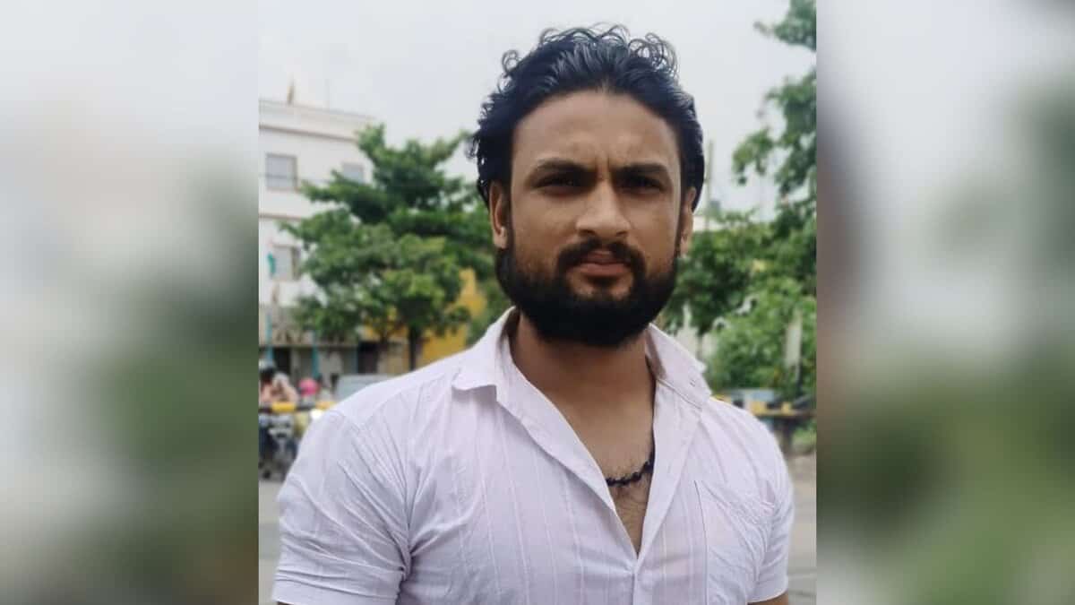 The image displays a picture of a Muslim man Zakir Qureshi who was lynched in Bihar
