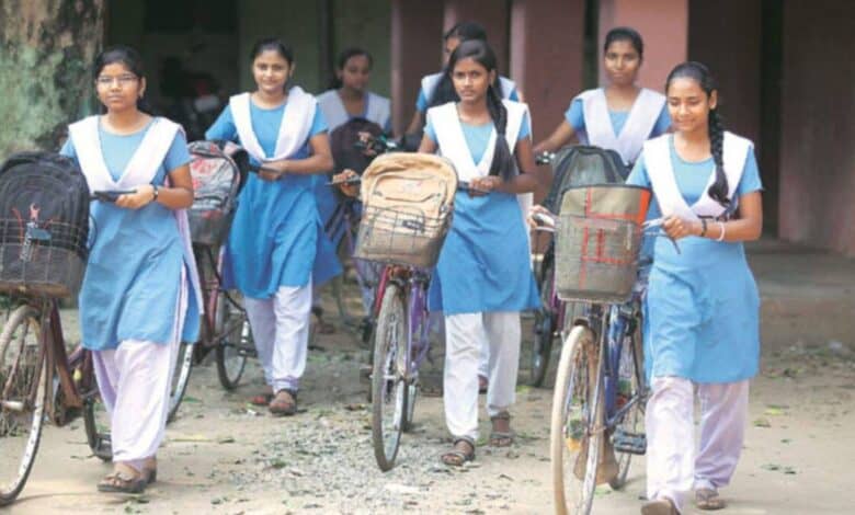 A image of school grils used for representational purpose