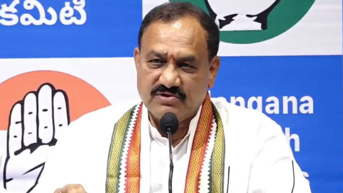 Telangana Pradesh Congress Committee President Mahesh Kumar Goud addresses a press conference