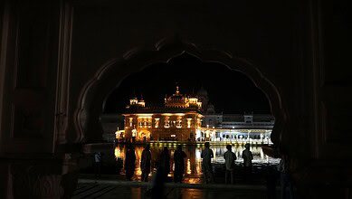 People spend anxious night amid blackout in several Punjab districts