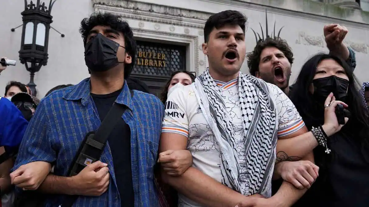 Students link arms during a pro-Palestinian protest outside Butler Library at Columbia University in New York, May 7.