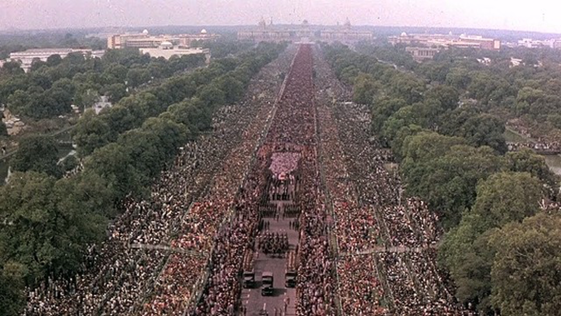 Indian cinema’s biggest scene with 3 lakh real people!