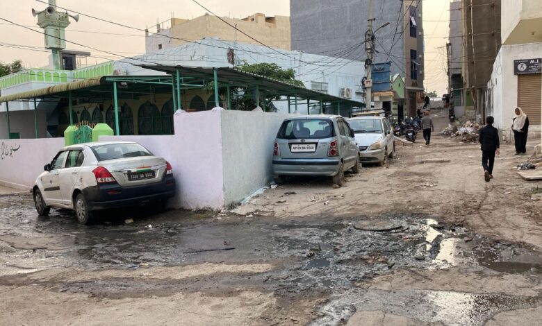2 boys question civic neglect at Shastipuram online.