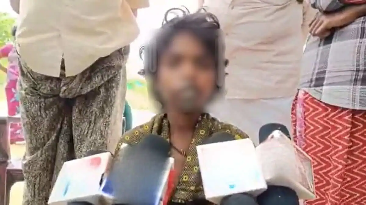 Andhra girl burnt with ladel over phone left allegations