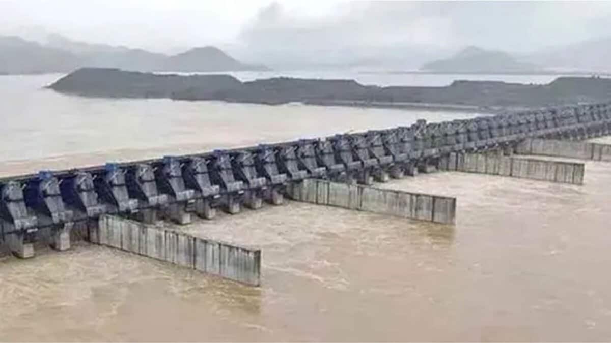 The Central Empowered Committee (CEC) on environment refuses to grant permission for AP's Polavaram-Banakacherla Link Project.