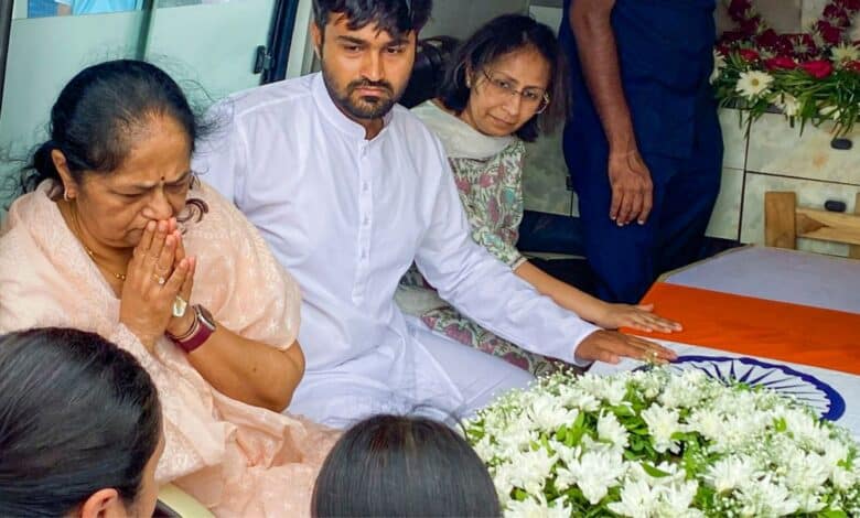 _Family members of former Gujarat chief minister Vijay Rupani