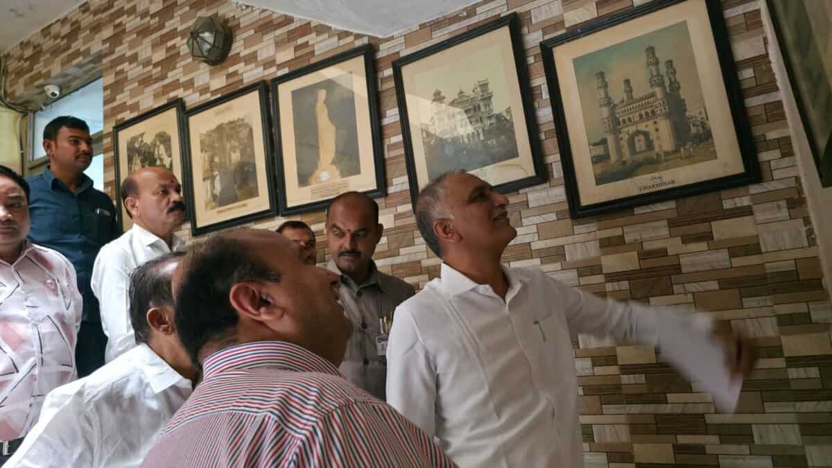 BRS MLA Harish Rao calls on Siasat Editor Zahid Ali Khan on visit to The Siasat Daily