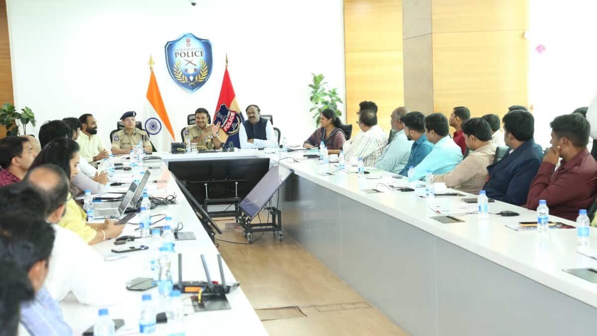 Hyderabad city security council launches helpline for non emegencies
