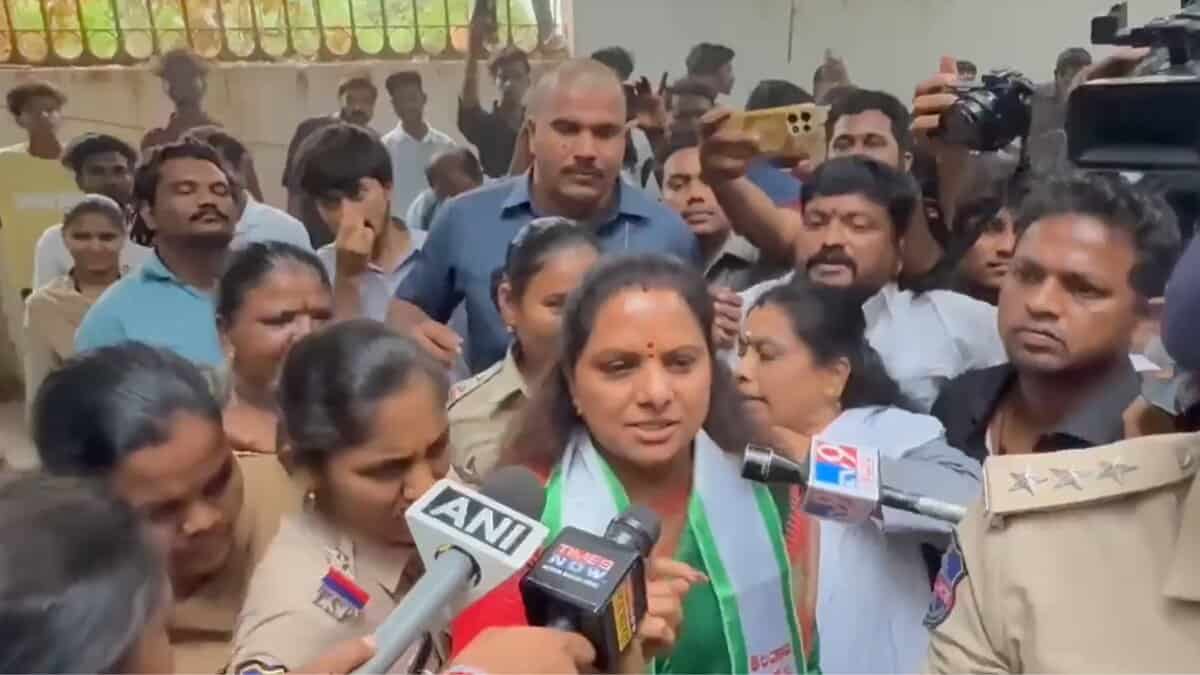 n image shows Bharat Rashtra Samithi (BRS) MLC K. Kavitha speaking to the media after being detained by Hyderabad police on Tuesday, June 10. Her detention occurred during a protest against the recent hike in TGSRTC bus fares.