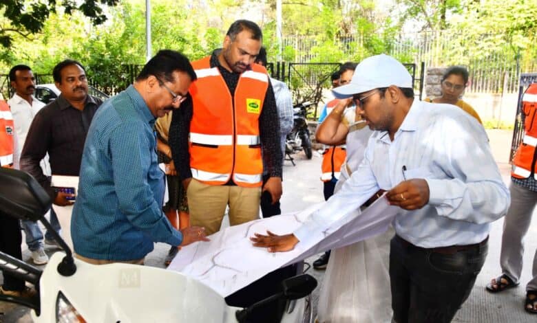 Image shows GHMC Commissioner, along with other officials, directing that only licensed pet dogs be allowed in Hyderabad’s KBR Park.