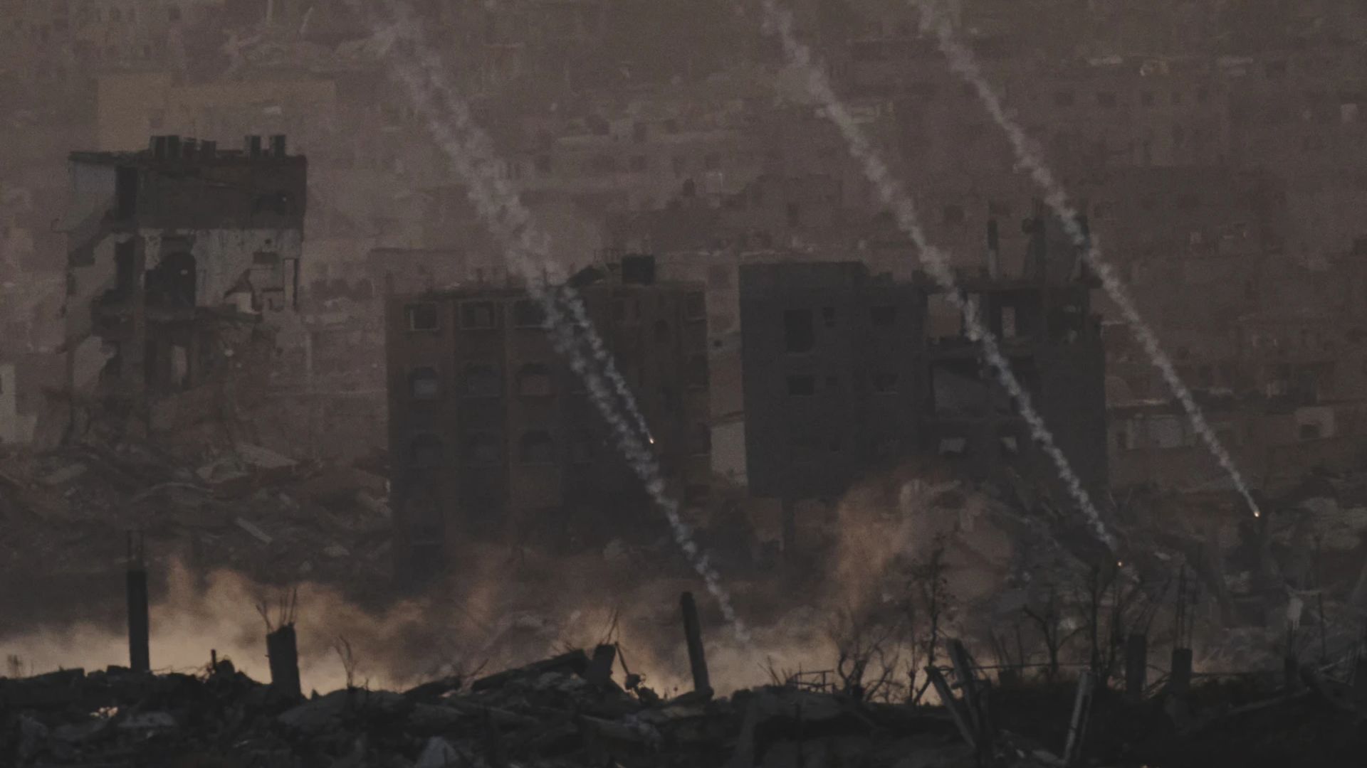 Gaza officials say Israeli forces killed 27 heading to aid site. Israel says it fired near suspects